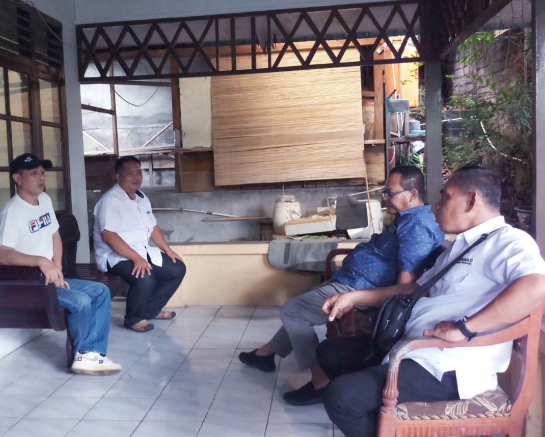 Pimpinan Bawaslu Kota Manado menyambangi Sekretariat Panwaslu Kec.Wanea