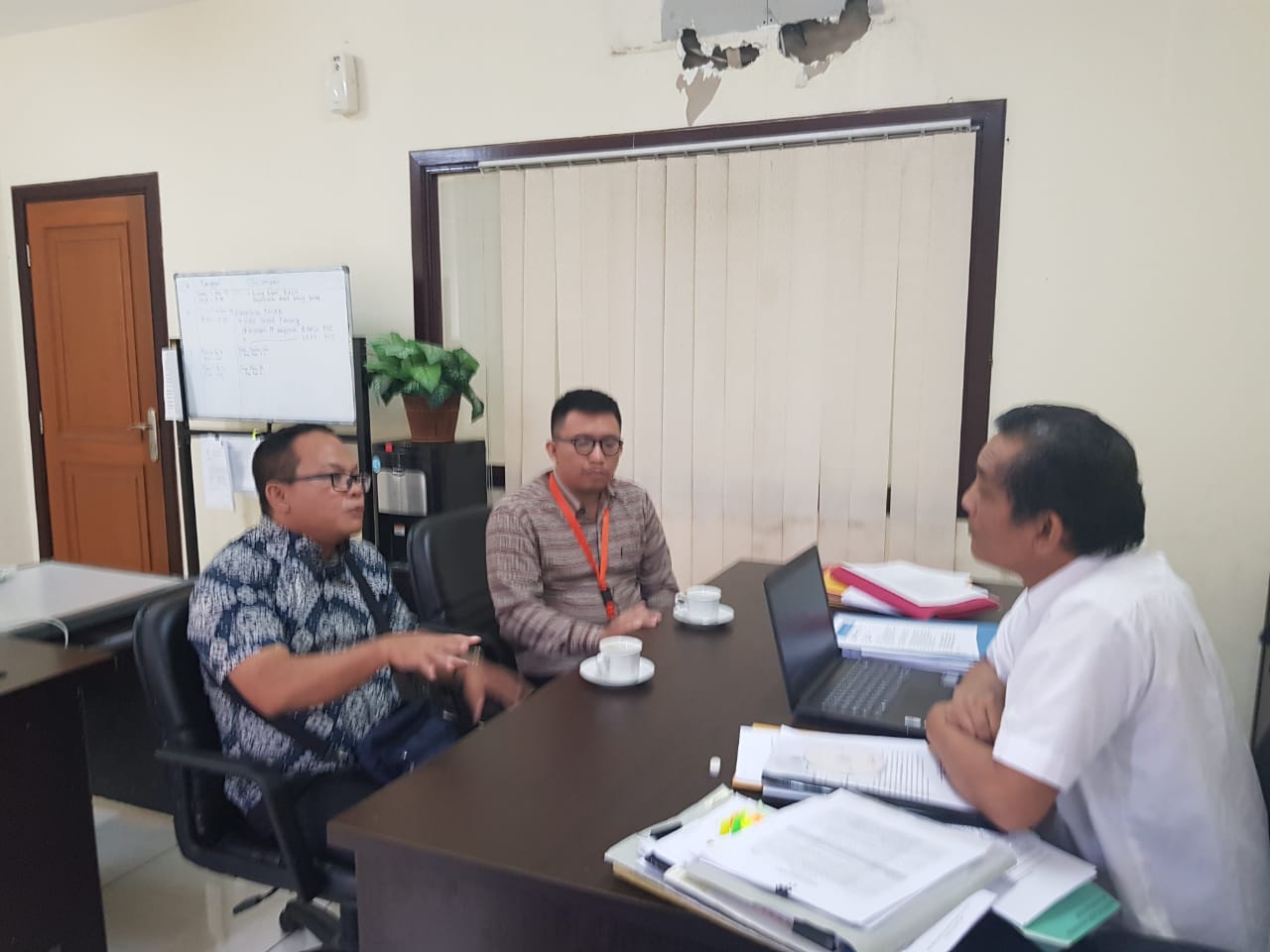 Bawaslu Manado, Serahkan Rekomendasi Dugaan Pelanggaran Netralitas Ke KASN